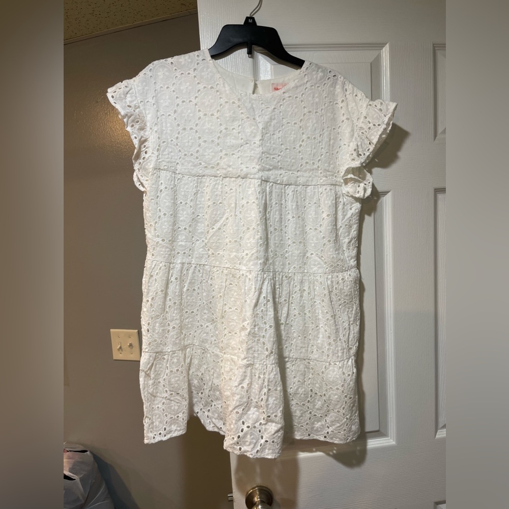 White lace dress